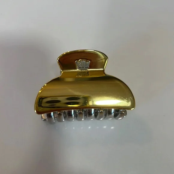 henri bendel | Accessories | Henri Bendel Hair Claw Clip  display picture 2